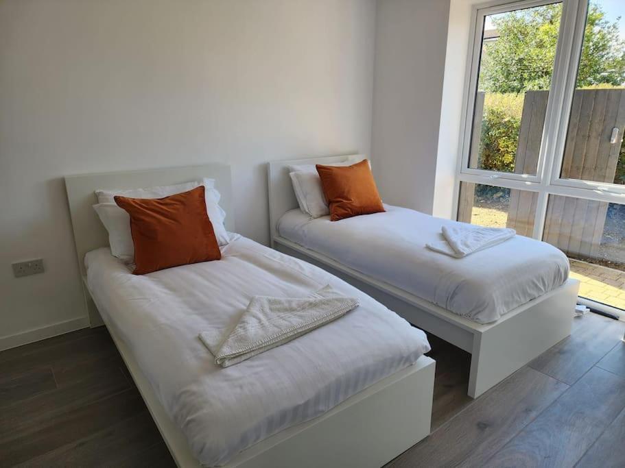 Paradigm Court, Modern 3-Bedroom Flat 1, Oxford Eksteriør billede